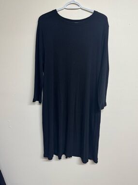 Time and Tru Black Ribbed Long Sleeve Midi Dress